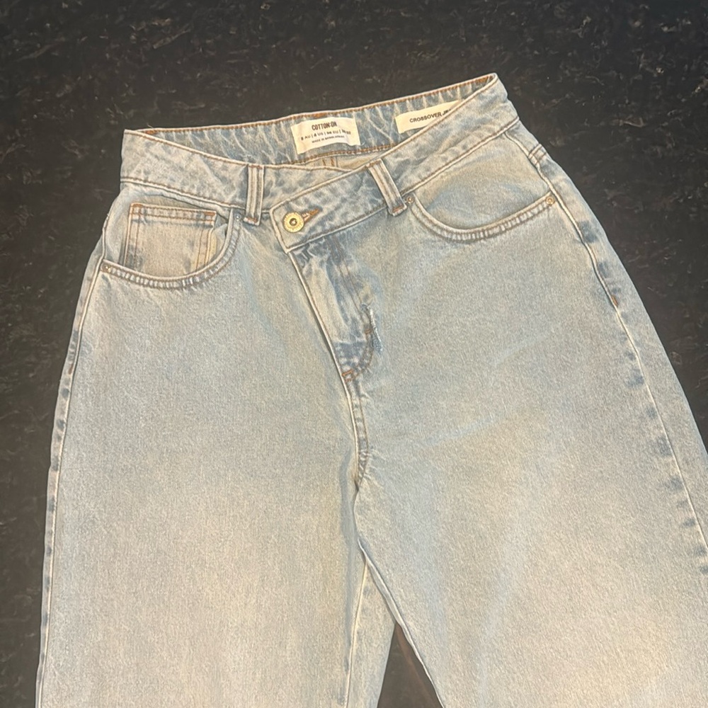 COTTON:ON Jean with a small ( 1 inch) defect along front ( shown in photos).